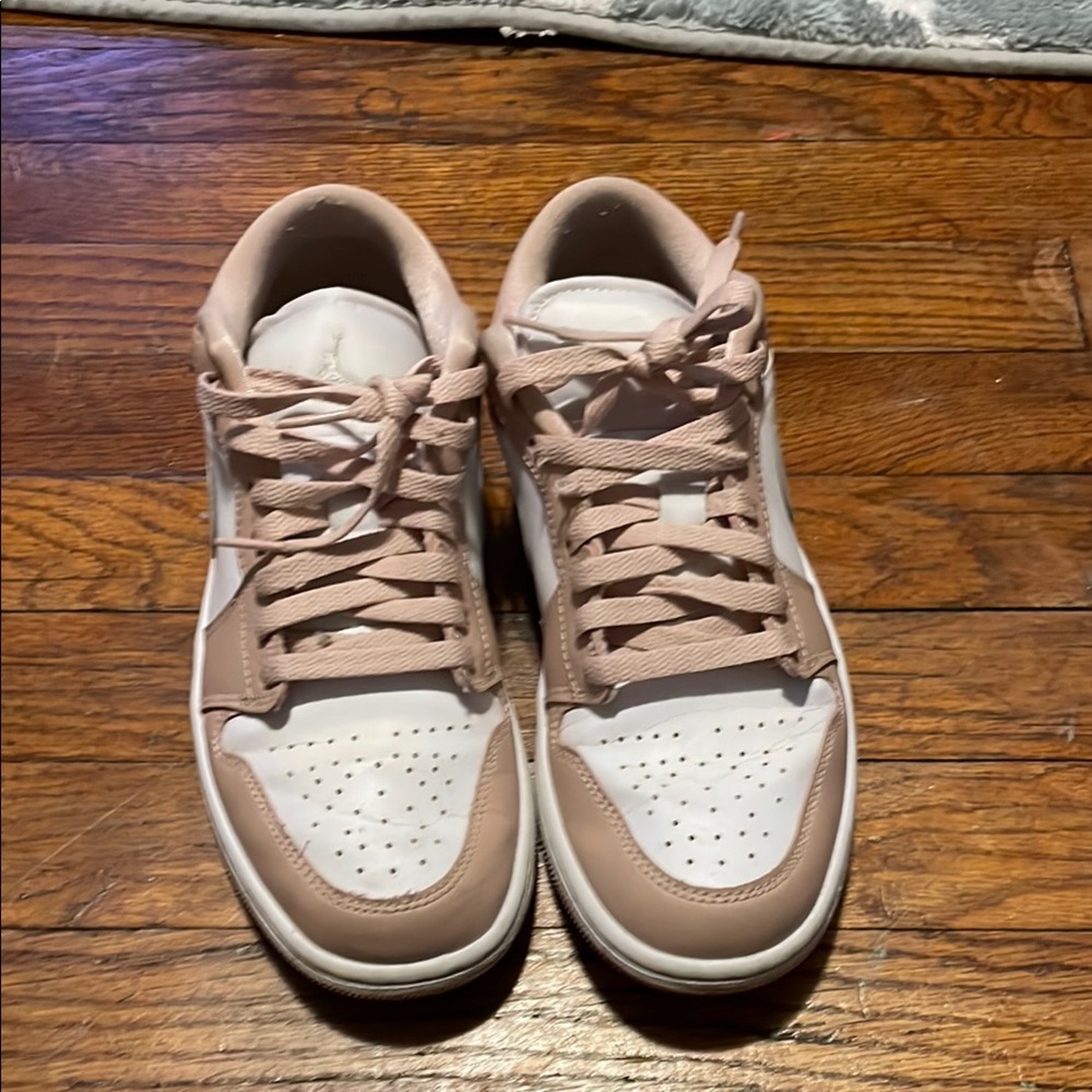 WOMEN'S AIR JORDAN RETRO MID RISE